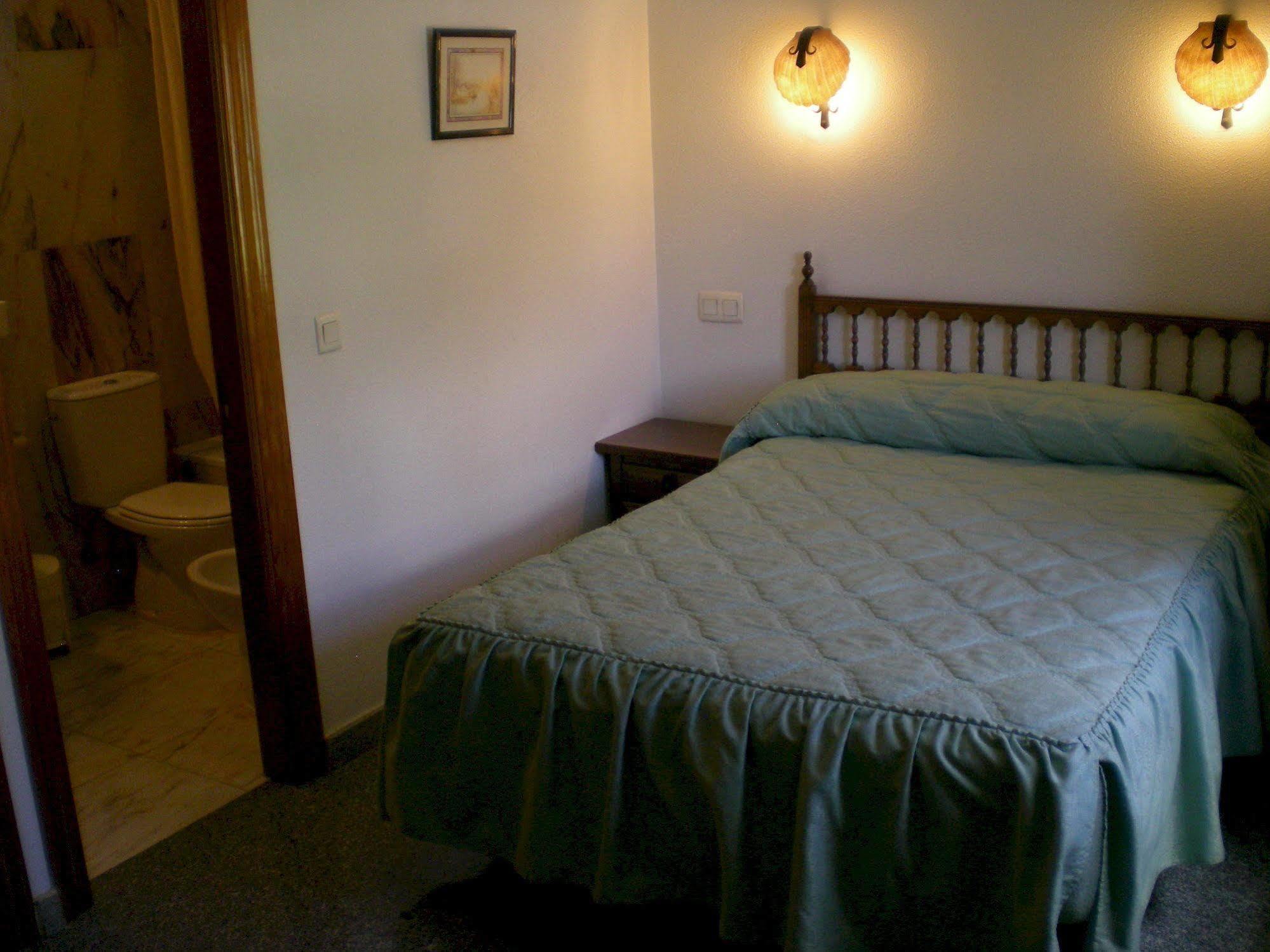 Hotel Puerta Romeros Burgos Ngoại thất bức ảnh